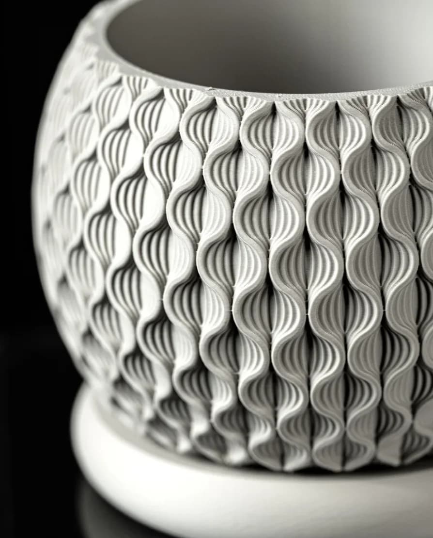 Strato Planter alternate view